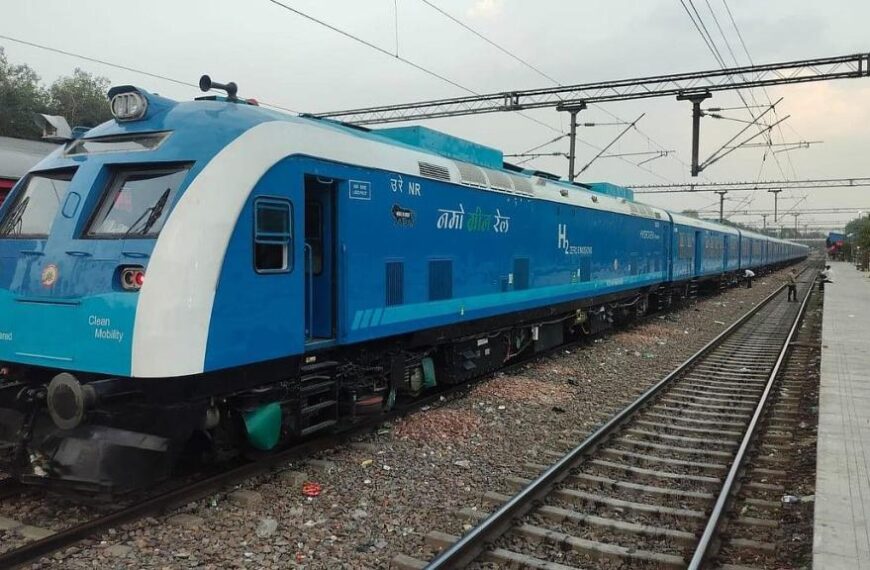 India Flags Off First Hydrogen-Powered Train